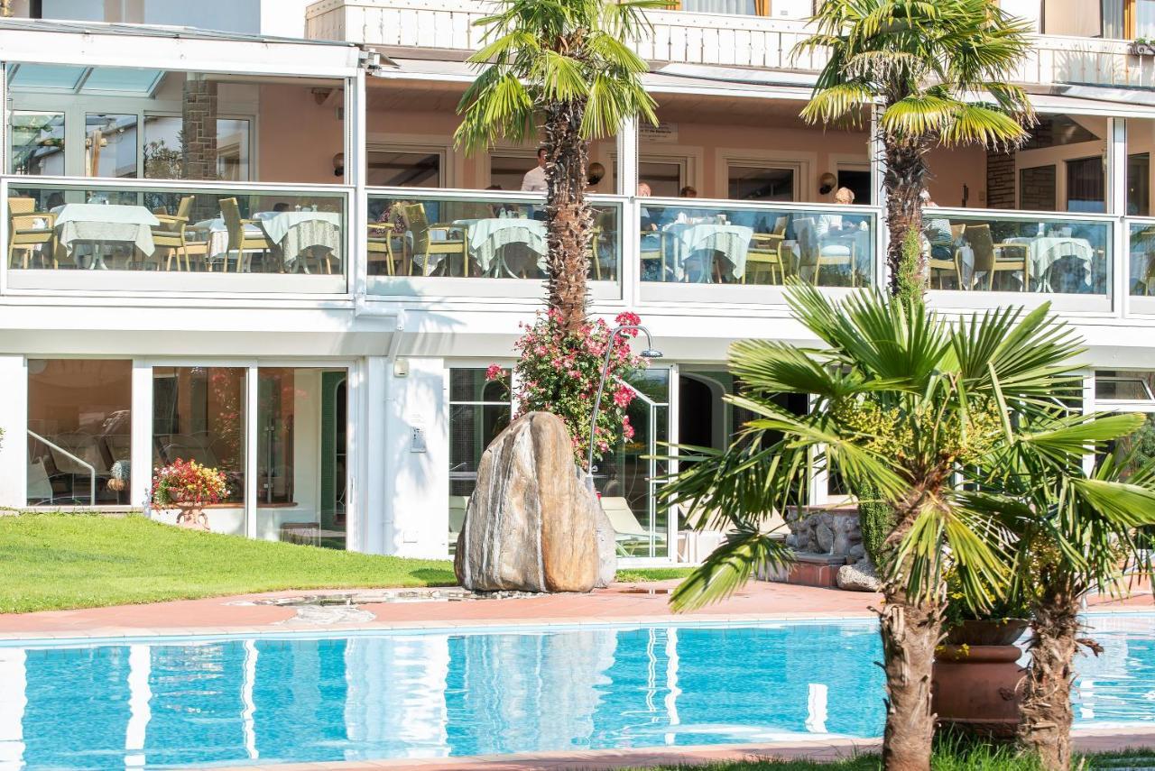 Glanzhof Hotel & Apartments Marlengo Exterior foto