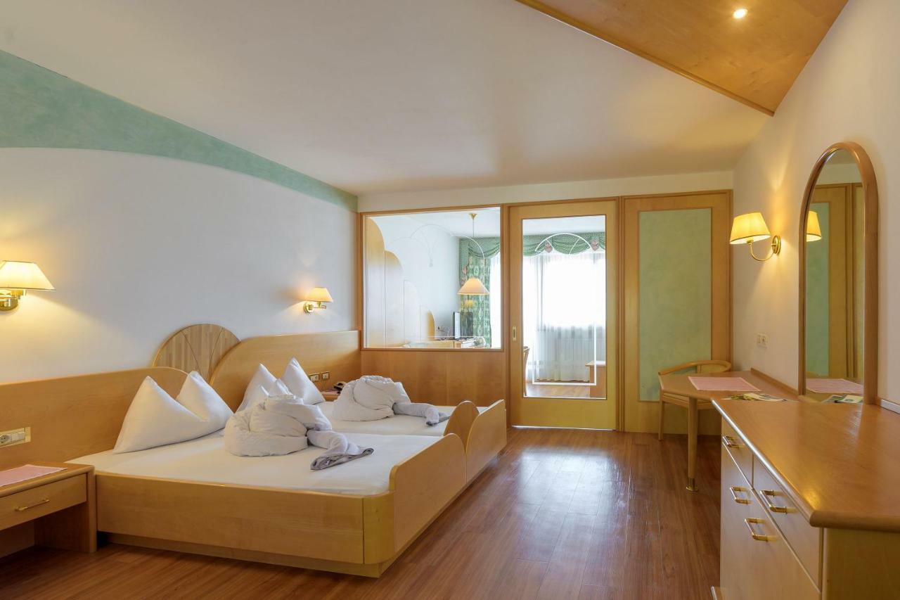 Glanzhof Hotel & Apartments Marlengo Quarto foto